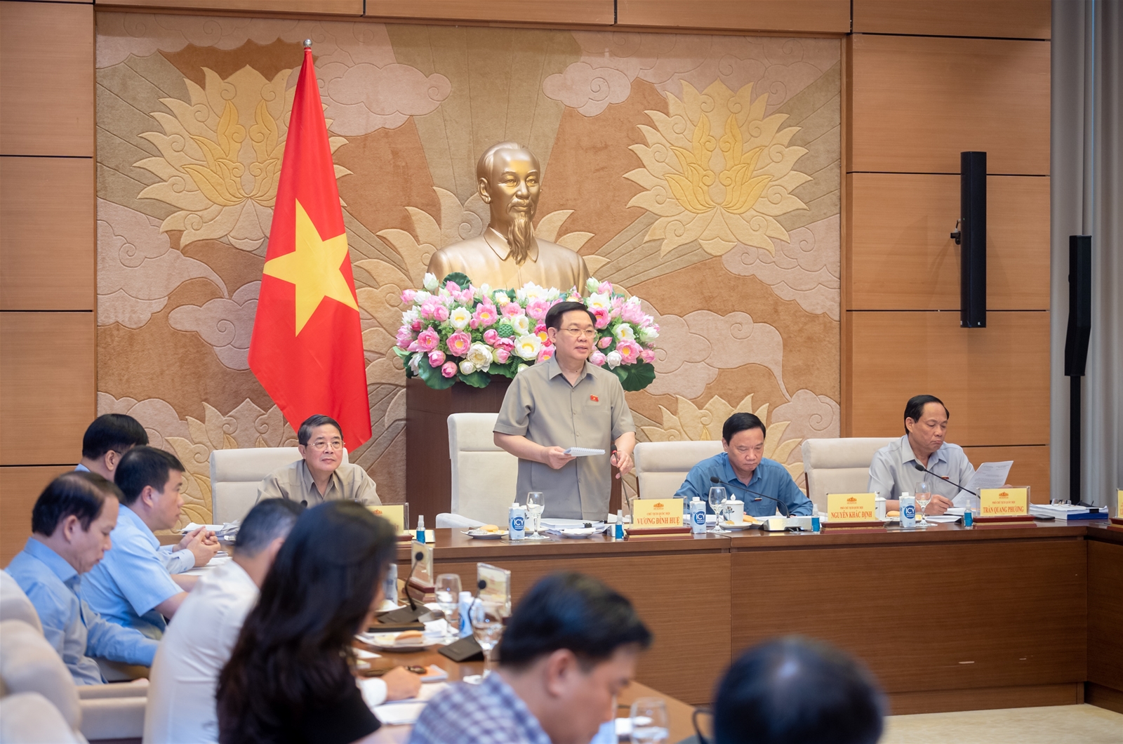 Chủ tịch Quốc hội Vương Đình Huệ: Tuyệt đối không chủ quan, nỗ lực không ngừng nghỉ để có được dự thảo Luật Đất đai (sửa đổi) tốt nhất 