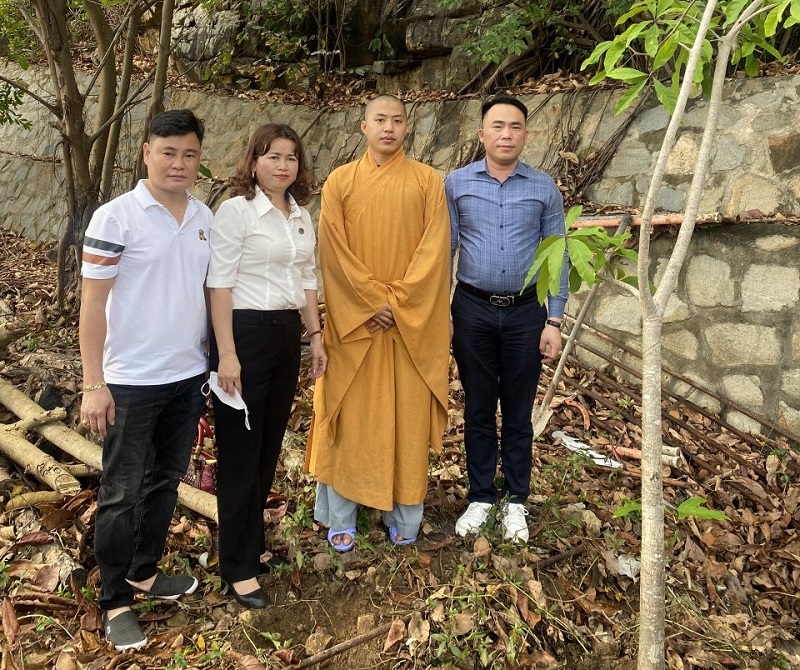 Tạp chí Tài nguyên và Môi trường phát động trồng cây “Chùa xanh” ở chùa Núi Một, Côn Đảo