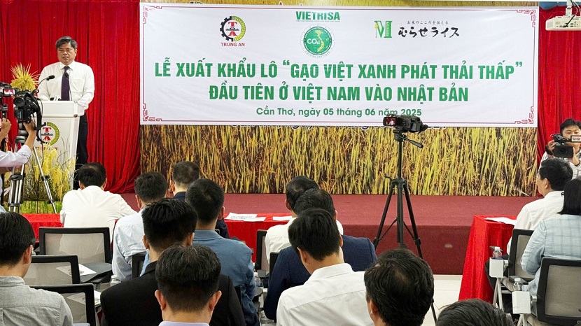 Việt Nam xuất khẩu lô hàng “Gạo Việt xanh - phát thải thấp” đầu tiên