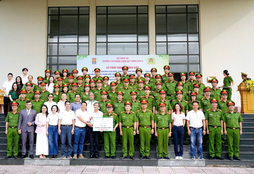 Phát động Lễ trồng cây chào mừng 80 năm Ngày thành lập lực lượng Công an nhân dân và các ngày lễ lớn