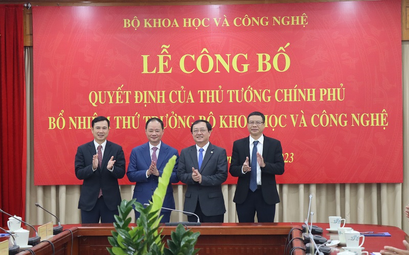 Trao quyết định bổ nhiệm Thứ trưởng Bộ Khoa học và Công nghệ Trần Hồng Thái