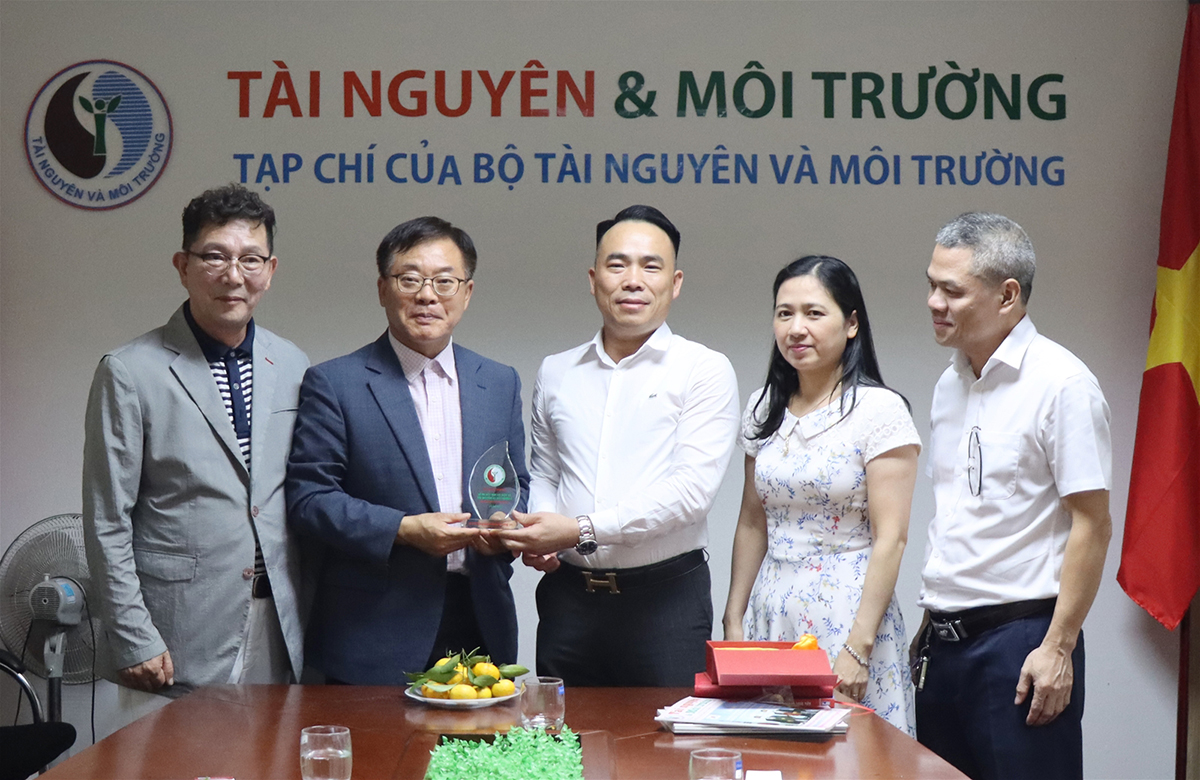 Tạp chí Tài nguyên và Môi trường Tuổi 20 khát vọng phát triển và đam mê cống hiến