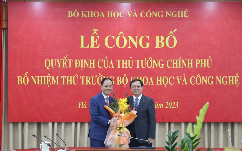 Trao quyết định bổ nhiệm Thứ trưởng Bộ Khoa học và Công nghệ Trần Hồng Thái