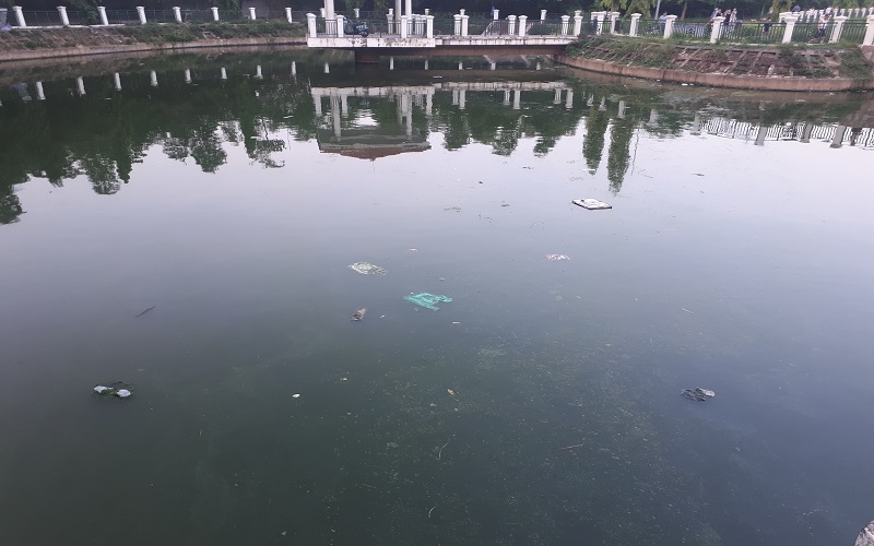 Ô nhiễm tại Công viên nghĩa trang Mai Dịch và Công viên hồ điều hòa Mai Dịch