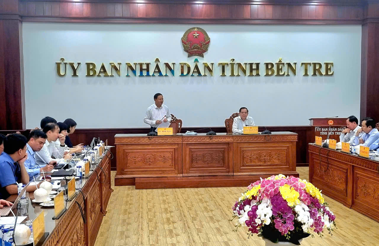 Bộ TN&MT tiếp tục phổ biến, triển khai các pháp luật về đất đai, tài nguyên nước, biển và hải đảo tại tỉnh Bến Tre