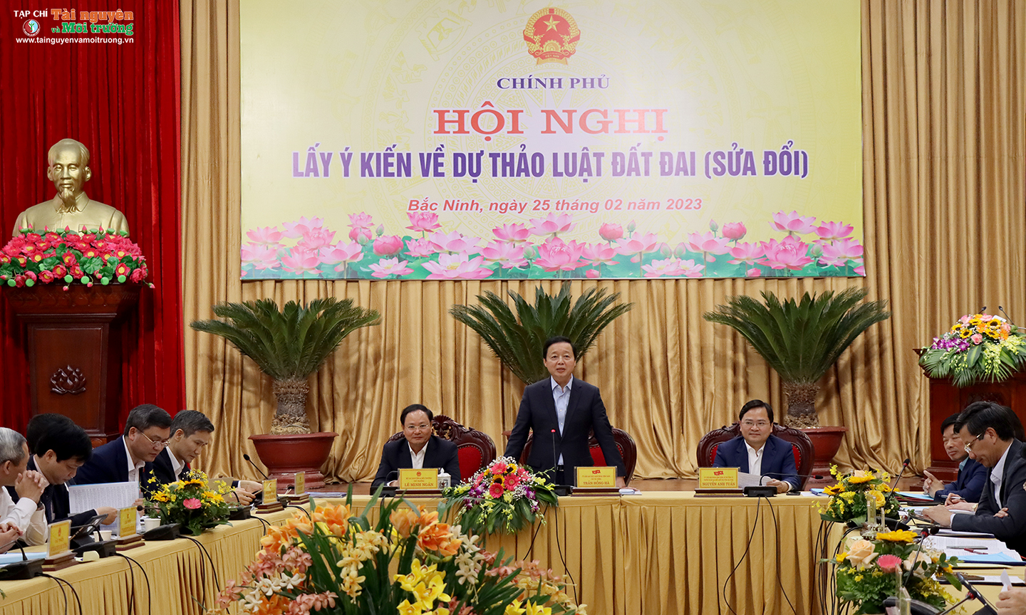 Hội nghị lấy ý kiến về Dự thảo Luật Đất đai (sửa đổi) với các bộ, ngành và 25 tỉnh, thành phía Bắc