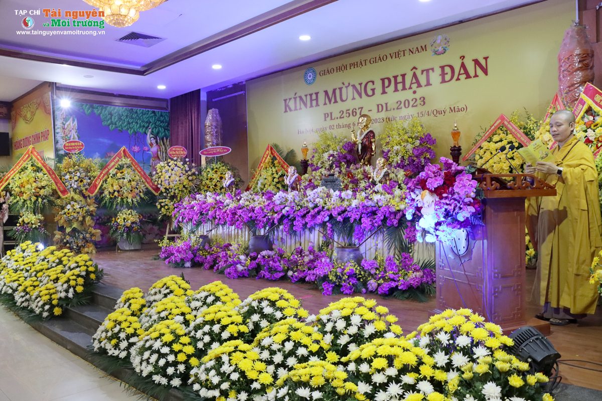 Phóng sự ảnh Mừng Đại lễ Phật đản năm 2023 tại chùa Quán Sứ, Hà Nội