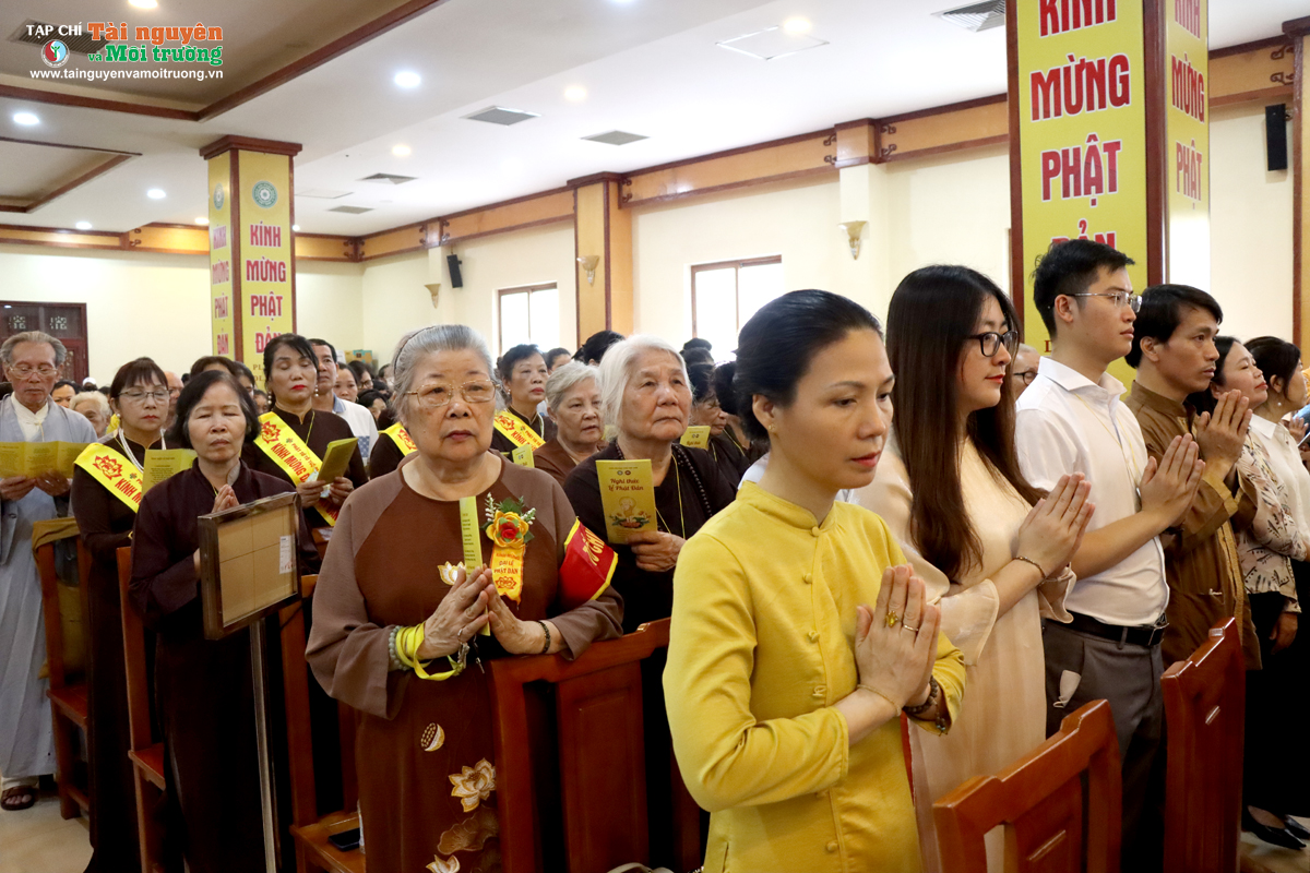 Phóng sự ảnh Mừng Đại lễ Phật đản năm 2023 tại chùa Quán Sứ, Hà Nội