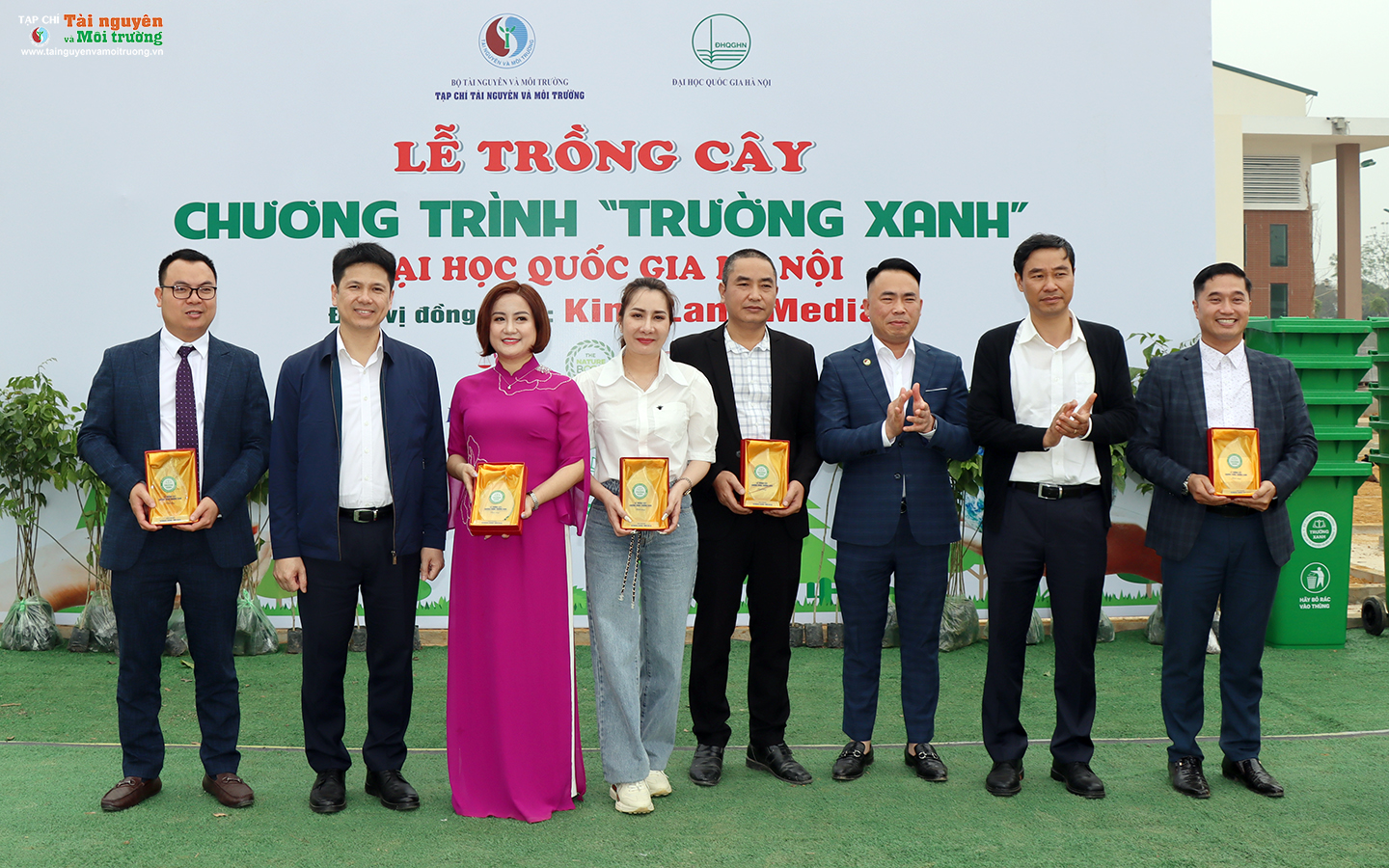Trong cay