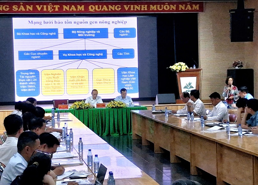 Thứ trưởng Bộ NN&MT Phùng Đức Tiến: Cần ưu tiên bảo tồn những giống vật nuôi, thủy sản bản địa