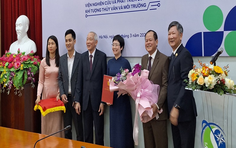 Ra mắt Viện Viện Nghiên cứu và Phát triển Công nghê Khí tượng Thủy văn và Môi trường