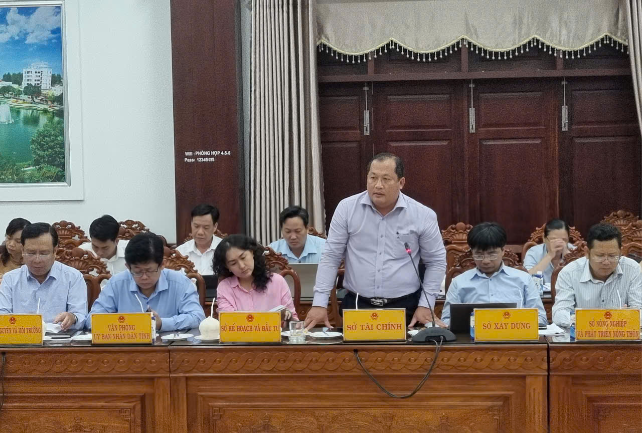 Bộ TN&MT tiếp tục phổ biến, triển khai các pháp luật về đất đai, tài nguyên nước, biển và hải đảo tại tỉnh Bến Tre