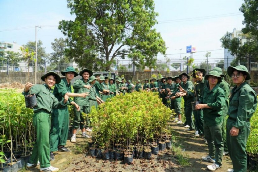 Trao tặng hơn 10.000 cây, góp phần phủ xanh biên giới, biển - hải đảo