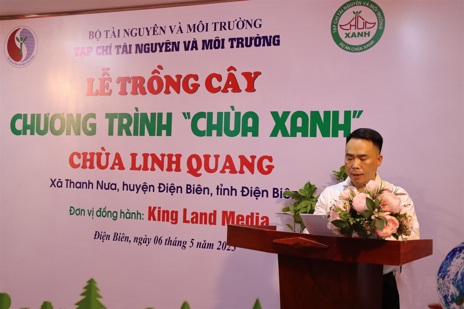 Tạp chí Tài nguyên và Môi trường trồng cây tại chùa Linh Quang (Điện Biên)