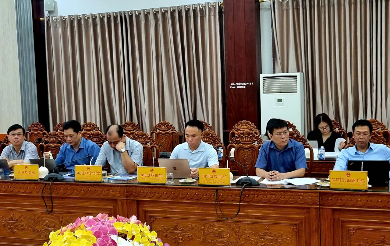 Bộ TN&MT tiếp tục phổ biến, triển khai các pháp luật về đất đai, tài nguyên nước, biển và hải đảo tại tỉnh Bến Tre