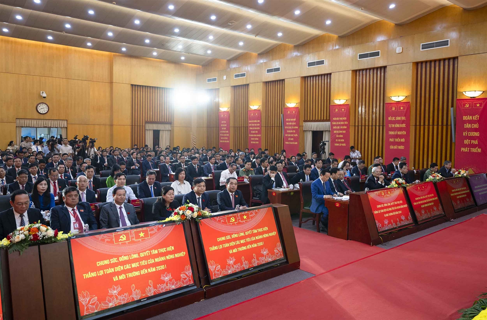 Toàn cảnh Đại hội Đại biểu Đảng bộ Bộ Nông nghiệp và Môi trường lần thứ I, nhiệm kỳ 2025- 2030