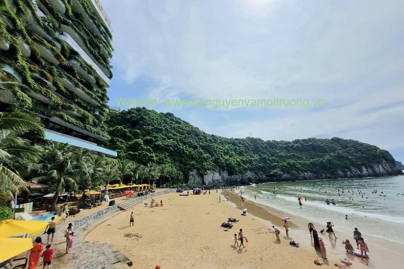 Đảo Cát Bà (Hải Phòng) đang nỗ lực vươn mình trong đổi mới, tạo dựng môi trường du lịch văn hóa, an toàn, thân thiện