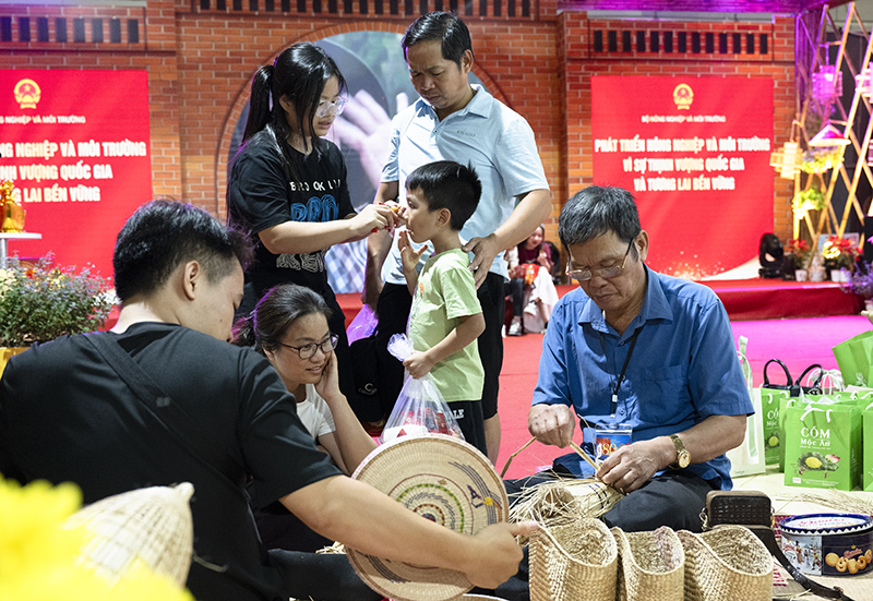 Tinh hoa thủ công mỹ nghệ trong kỷ nguyên số và kinh tế xanh