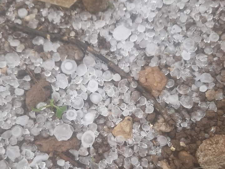 Mưa đá lớn nhất trong 5 năm ở Cao Bằng, mỗi viên đá có đường kính 2-2,5cm
