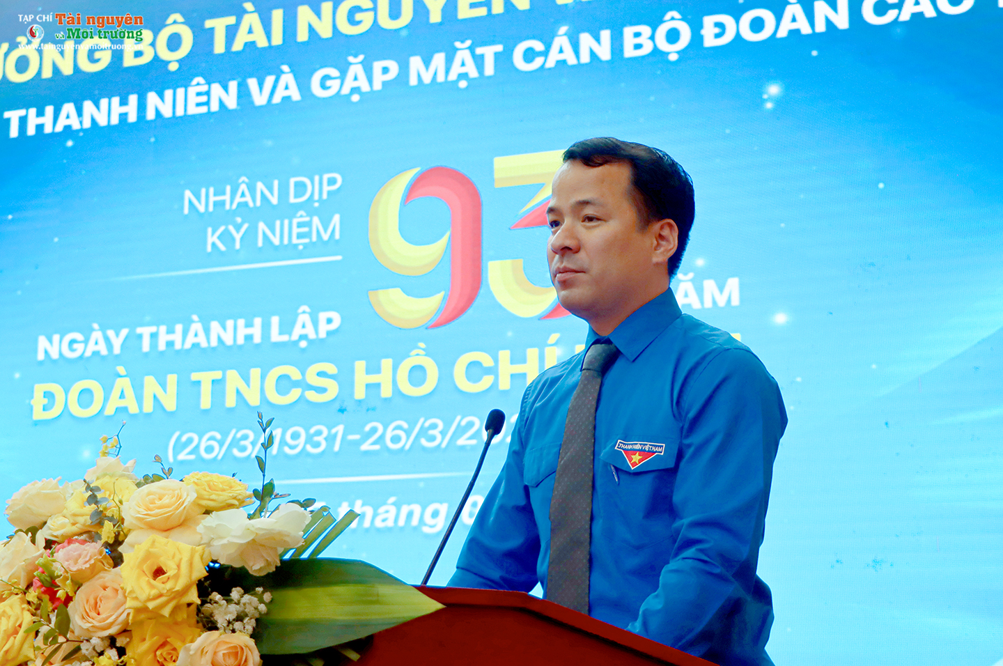 Bộ trưởng Bộ Tài nguyên và Môi trường Đặng Quốc Khánh đối thoại với thanh niên và gặp mặt cán bộ đoàn các thời kỳ