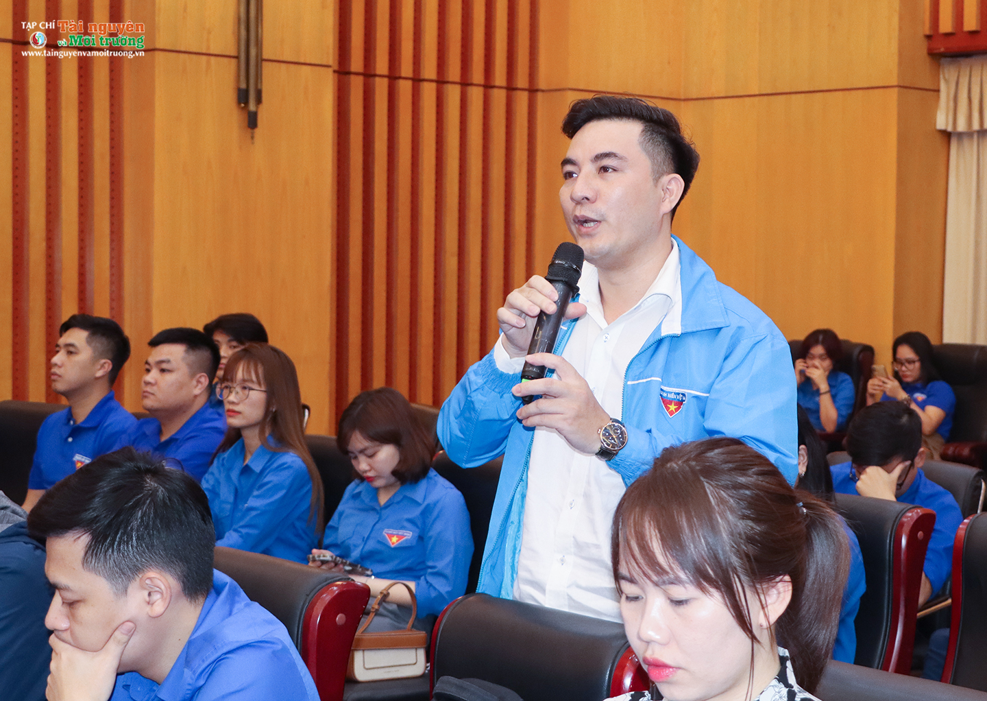 Bộ trưởng Bộ Tài nguyên và Môi trường Đặng Quốc Khánh đối thoại với thanh niên và gặp mặt cán bộ đoàn các thời kỳ