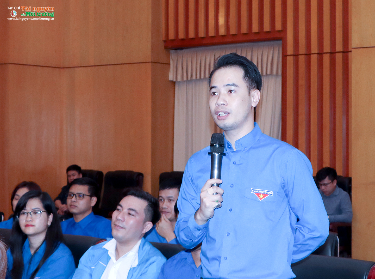Bộ trưởng Bộ Tài nguyên và Môi trường Đặng Quốc Khánh đối thoại với thanh niên và gặp mặt cán bộ đoàn các thời kỳ