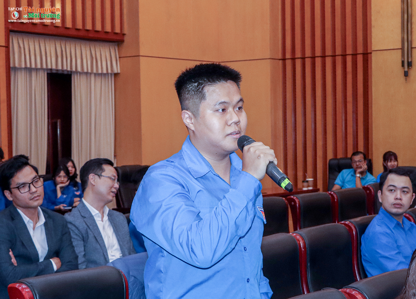 Bộ trưởng Bộ Tài nguyên và Môi trường Đặng Quốc Khánh đối thoại với thanh niên và gặp mặt cán bộ đoàn các thời kỳ