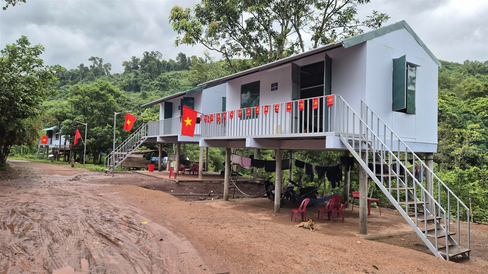 Quảng Trị: Bàn giao 100 căn nhà cho hộ nghèo vùng đồng bào dân tộc thiểu số