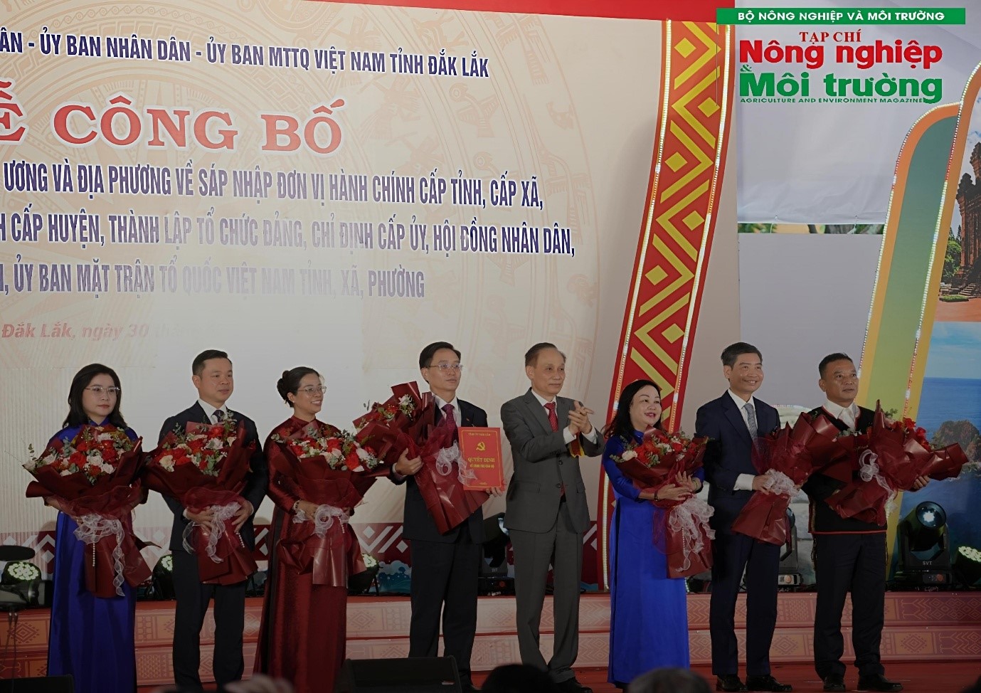 Đắk Lắk: Công bố Nghị quyết, Quyết định của Trung ương và địa phương sáp nhập các đơn vị hành chính