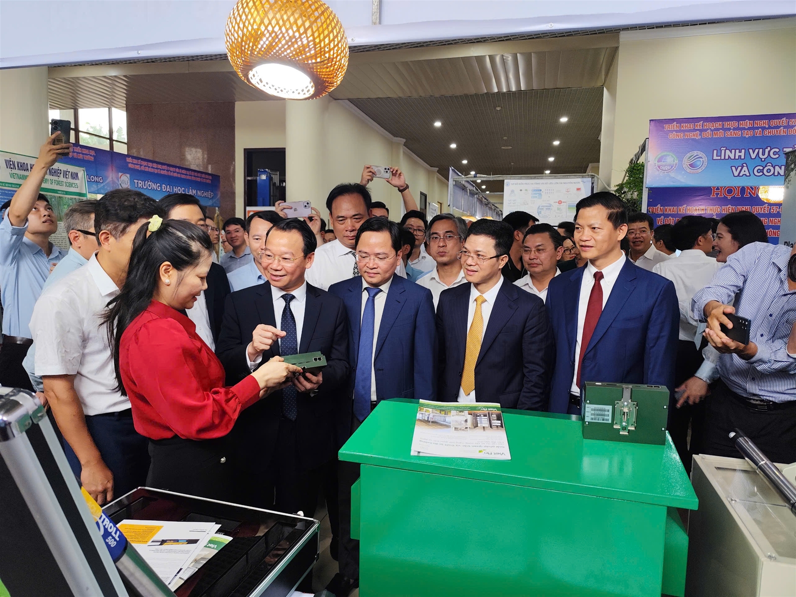 Khoa học - Công nghệ - Chuyển đổi số: Nền tảng cho tương lai bền vững