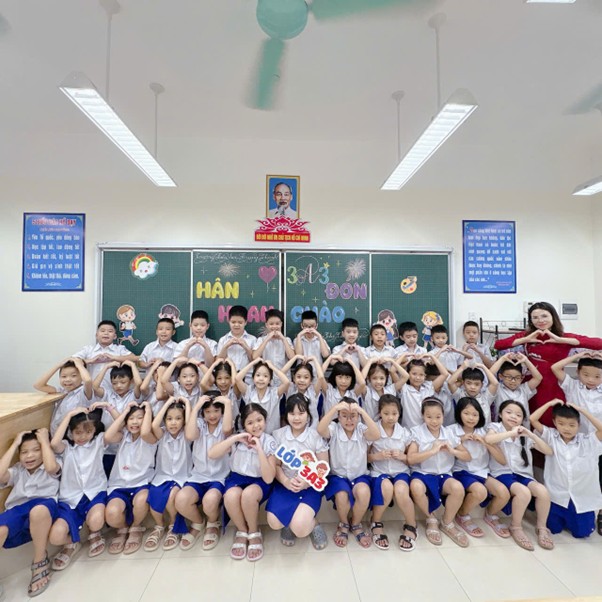 Trường Tiểu học Trung Thành tưng bừng khai giảng năm học mới