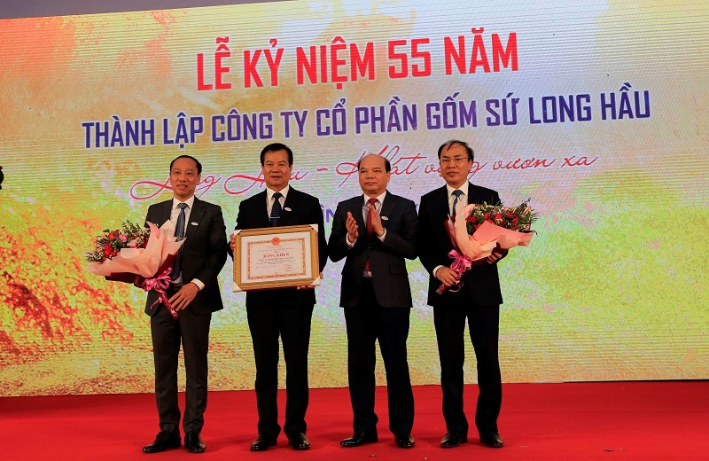 Công ty Cổ phần Gốm sứ Long Hầu kỷ niệm 55 năm thành lập