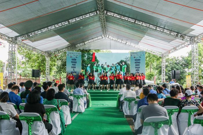 Quận Hoàn Kiếm quyết tâm bảo vệ môi trường khỏi rác thải nhựa