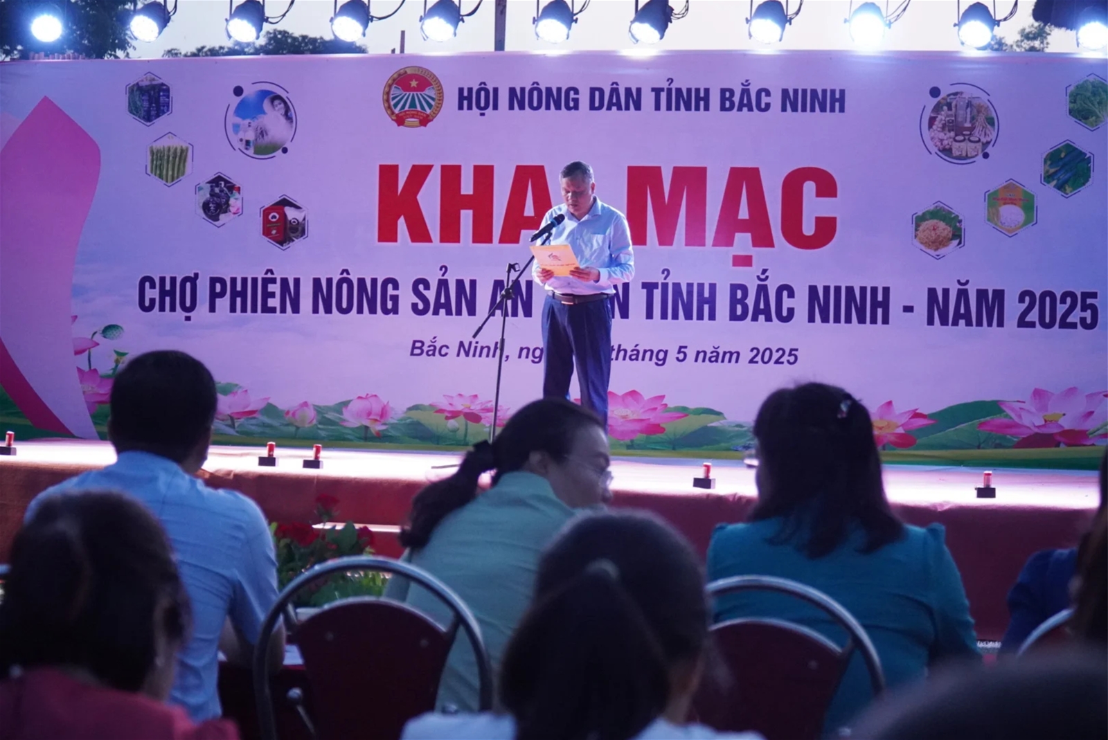 Nông sản OCOP Bắc Ninh hút khách tại chợ phiên an toàn 2025