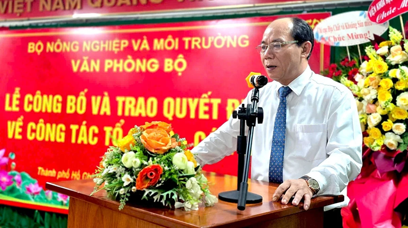 Trao quyết định bổ nhiệm Trưởng Cơ quan đại diện Văn phòng Bộ NN&MT phía Nam