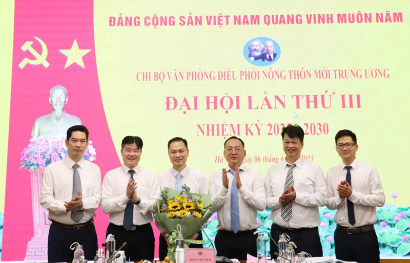 Ông Ngô Trường Sơn tái đắc cử Bí thư Chi bộ Văn phòng Điều phối NTM Trung ương