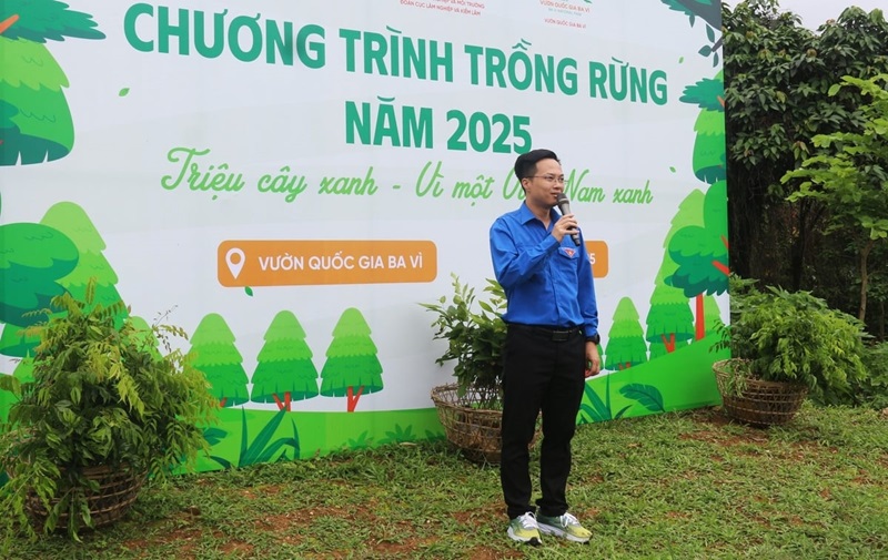 Đoàn Thanh niên Bộ Nông nghiệp và Môi trường trồng mới 5ha rừng tại Ba Vì