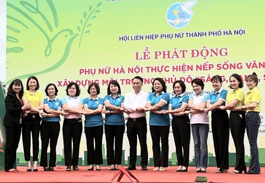 Tạp chí Tài nguyên và Môi trường đồng hành với Hội Liên hiệp Phụ nữ Hà Nội phát động Phụ nữ Thủ đô xây dựng môi trường 'sáng, xanh, sạch, đẹp' chào mừng SEA Games 31