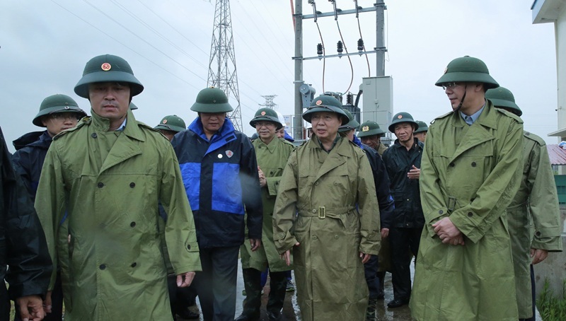 Phó Thủ tướng Trần Hồng Hà: Chuẩn bị cả tình huống triều cường trùng thời điểm bão đổ bộ