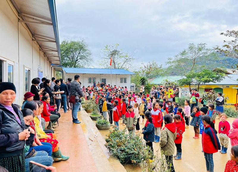 Chương trình “Xuân ấm mầm xanh năm 2024” về với điểm trường Đán Mẩy - Bắc Kạn