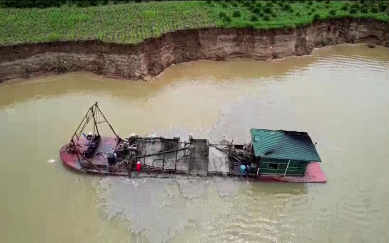 Đắk Nông: Sông Krông Nô thất thủ, người dân kêu cứu vì nguy cơ mất đất rẫy do nạn hút cát hoành hành