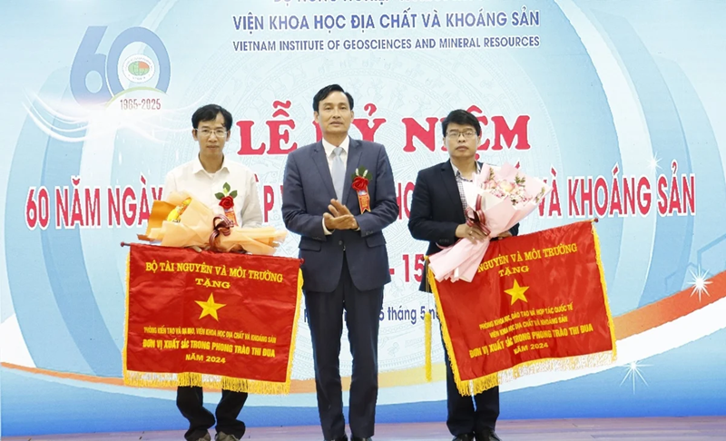 Phát triển các lĩnh vực mới về địa chất và khoáng sản
