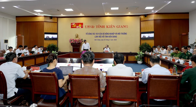 Hành động cụ thể, kiểm tra tận gốc từ nhãn mác đến chất lượng hàng hóa