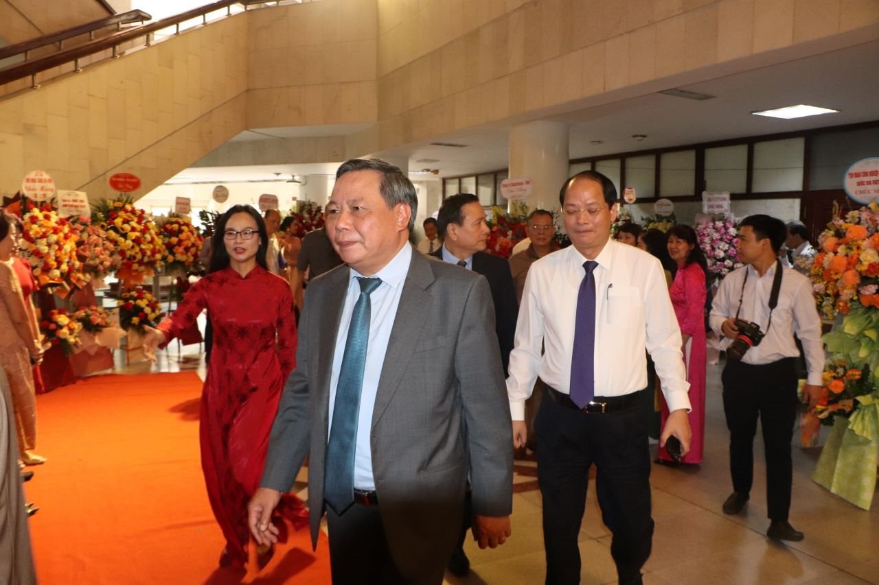 Kỷ niệm 40 năm thành lập Tạp chí Người Hà Nội và đón nhận Huân chương Lao động hạng Nhì