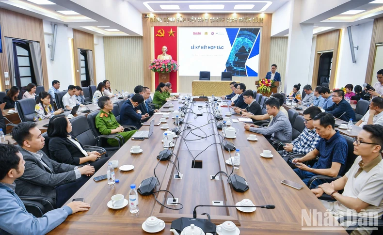 Tin tức của Báo Nhân Dân chính thức xuất hiện trên ứng dụng VNeID