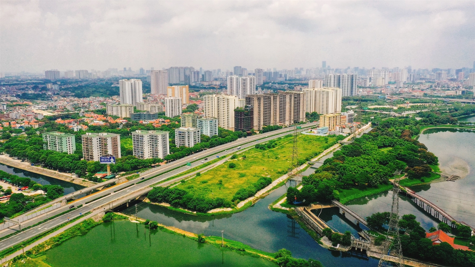 Khơi thông nguồn lực đất đai