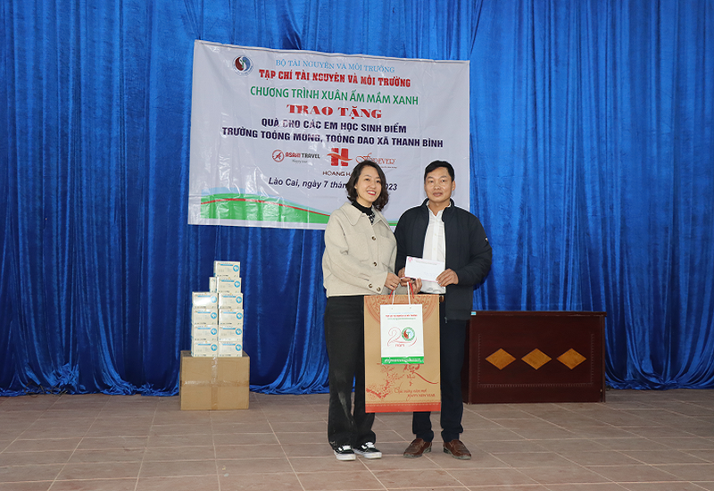 Chương trình “Xuân ấm mầm xanh” năm 2023: Tết đến sớm với trẻ em vùng cao Lào Cai