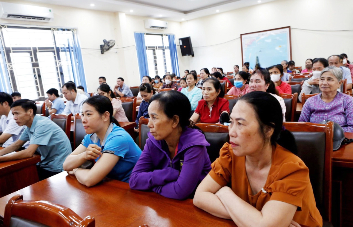 Phụ nữ Quảng Ninh truyền thông bảo vệ môi trường