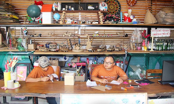 Vườn tái chế rác thải