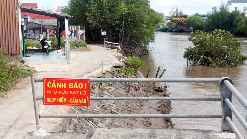 Hoàn thiện các giải pháp phòng, chống sụt lún, sạt lở tại đồng bằng sông Cửu Long